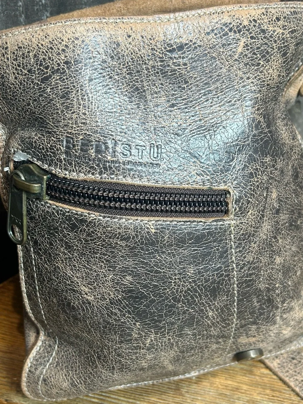 Vintage-Style Leather Crossbody Bag - Brown